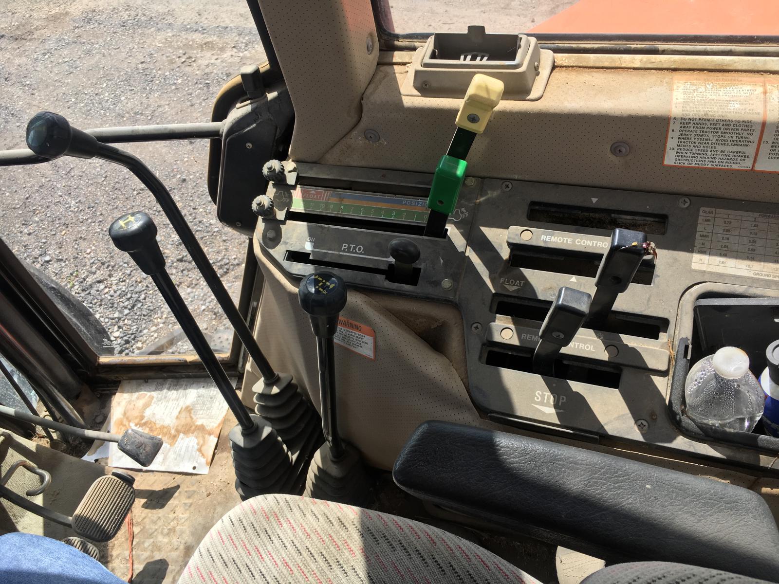 ./imagenes/INVOICE/2019/15399/TRACTOR AGCO_7600 (36).JPG